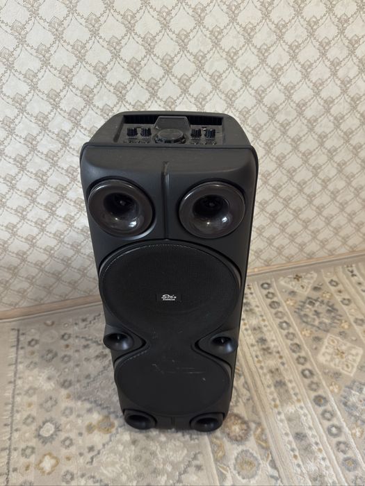 Продам мощную Bluetooth-колонку