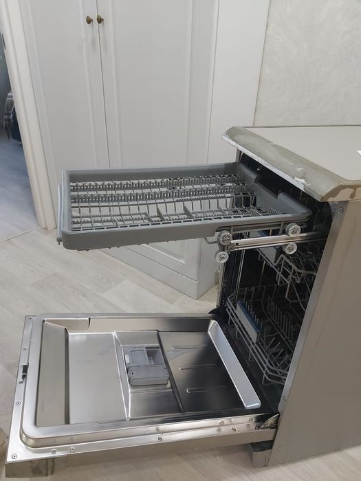 Продам посудомоечную машинку