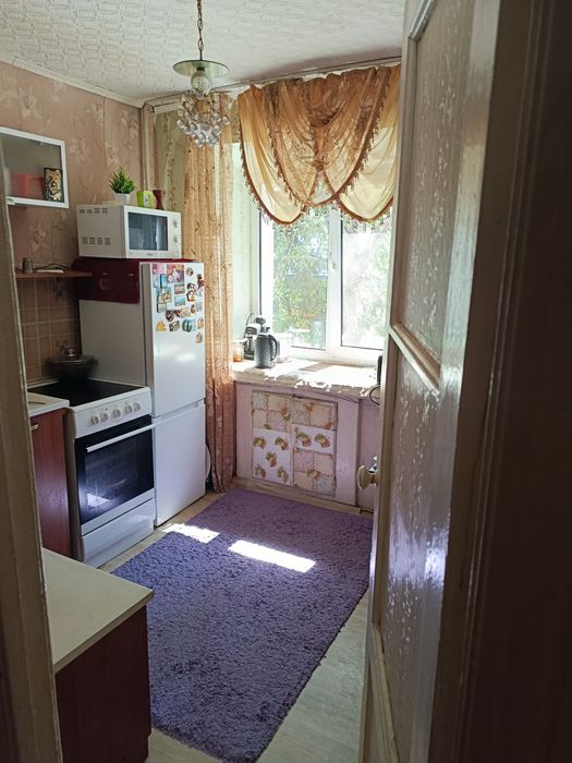 Продам двушку возле акимата