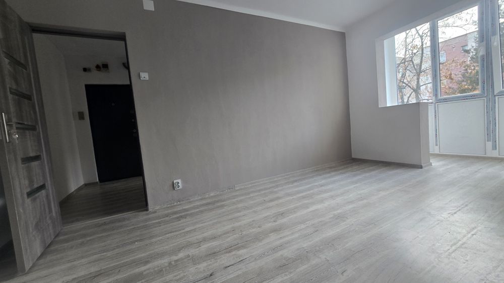 Vand apartament 3 camere,Micalaca 100,et.2,AMENAJAT