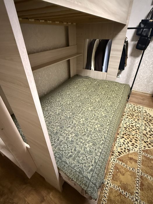 Кровать двухъярусная