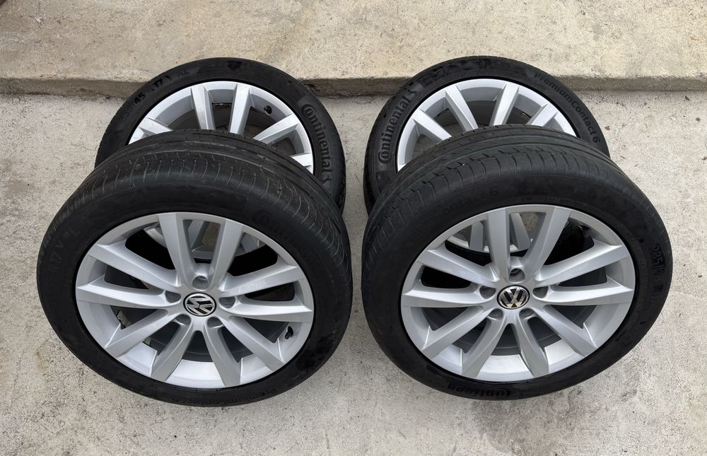 Jante R17 originale Vw Anvelope 235/45 foarte bune