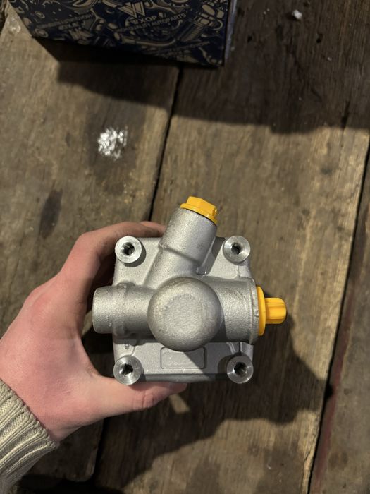 Продам новый гур ауди 80 б3/б4