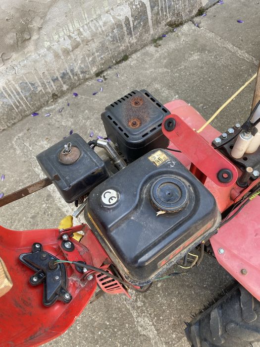 Motocultor cu remorca