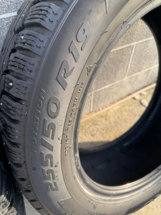 Зимние шипованные шины Pirelli  255/50 R19