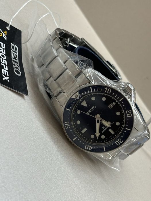 Часовник Seiko SNE585