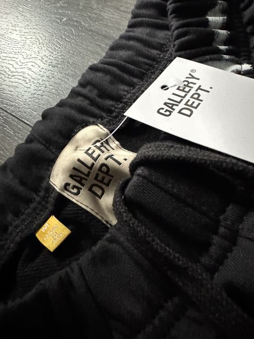 Pantaloni flared Gallery Dept noi