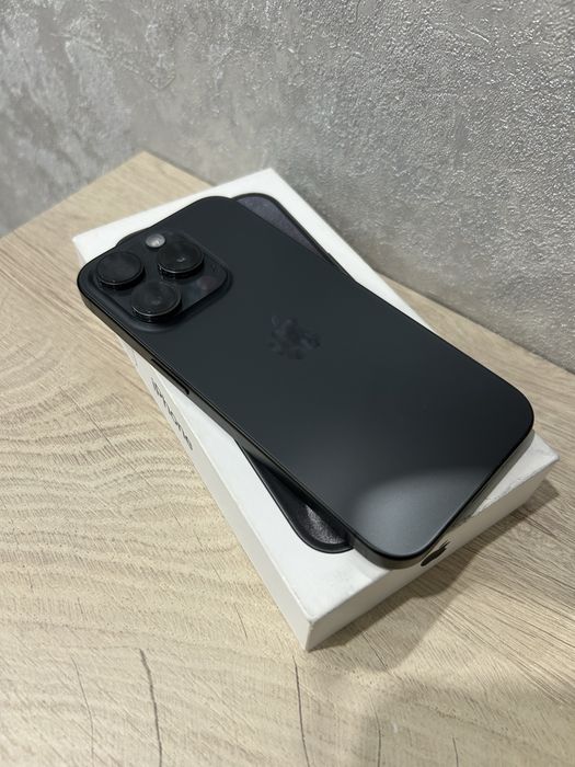 Продам айфон 15 про 256гб