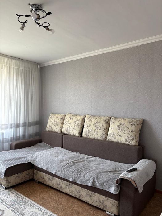 Диван срочно продам