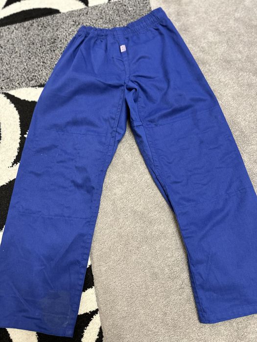 Продам кимоно, борцовки, шлем