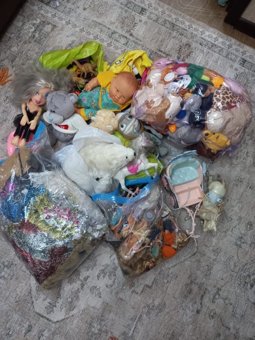 Продам игрушки детские