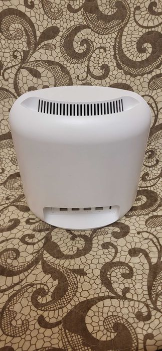 Router WiFi Amazon EERO Max 7 Mesh, 10 Gbps Ethernet, Acoperire de pana la 230 m2 conexiuni la peste 250 de dispozitive ,Ultima genatie
