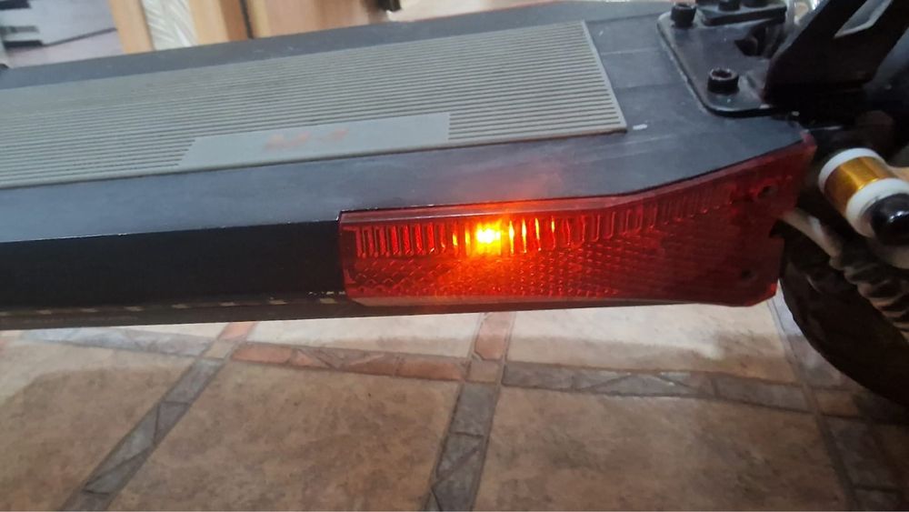 Продаю kuggo m4