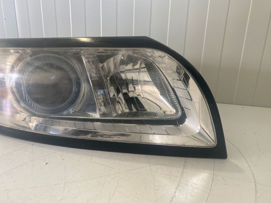 Far xenon dreapta VOLVO S40 V50 2007-2012 31299588 32206140