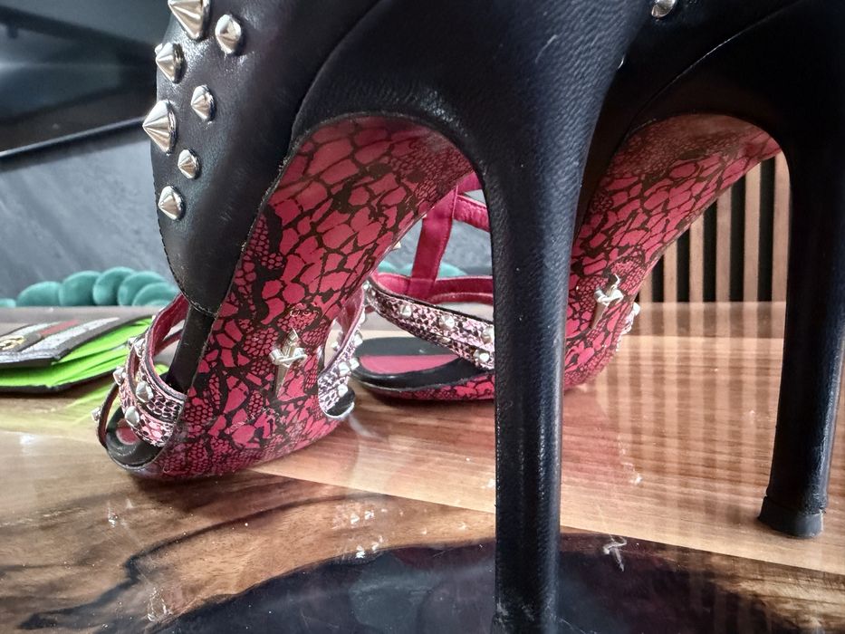 Cesare Paciotti сандали