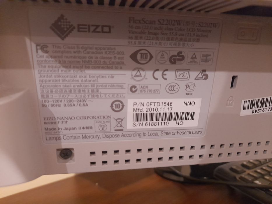 Monitor Eizo 21 inch. Made in Japan.