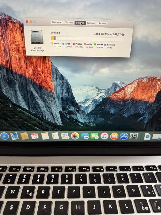 Macbook pro 15,3 inch intel core i7