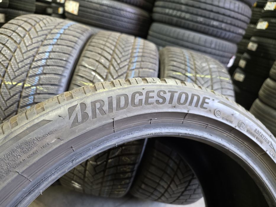 245/40/19 BRIDGESTONE 4бр