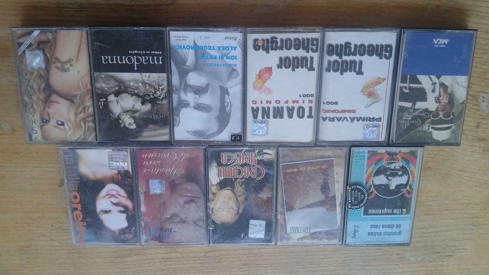 Vand pachet muzica format din 11 casete audio - Madonna, Elton John, Stefan Hrusca