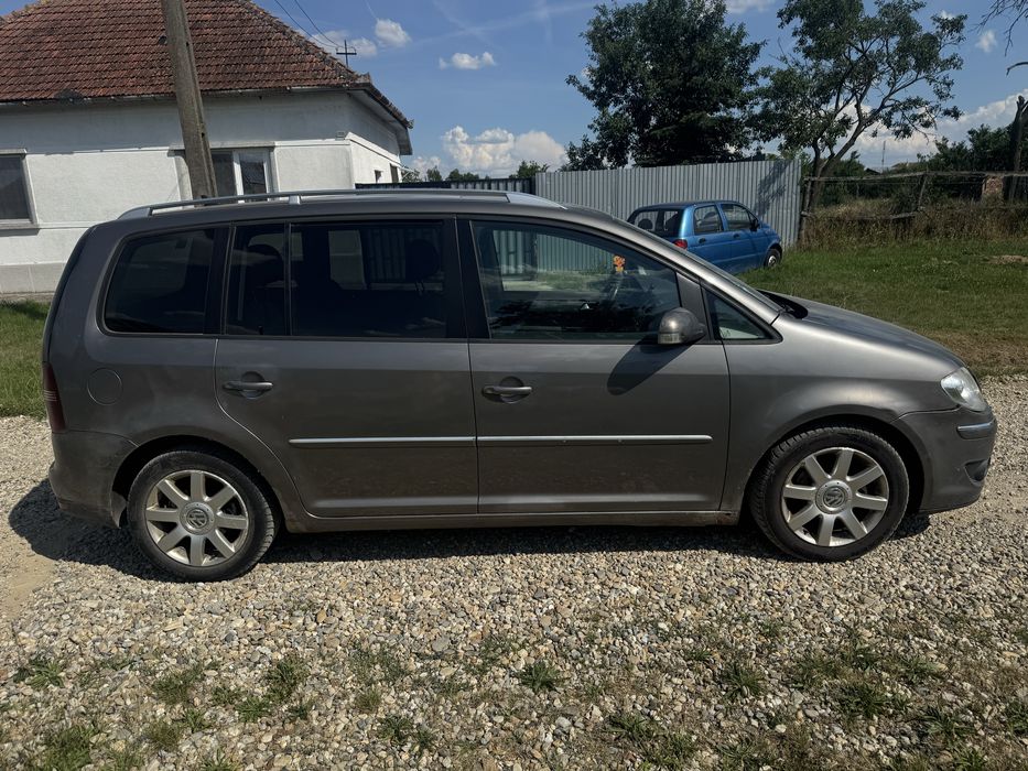 VOLKSWAGEN Touran 2008 — imagine 3