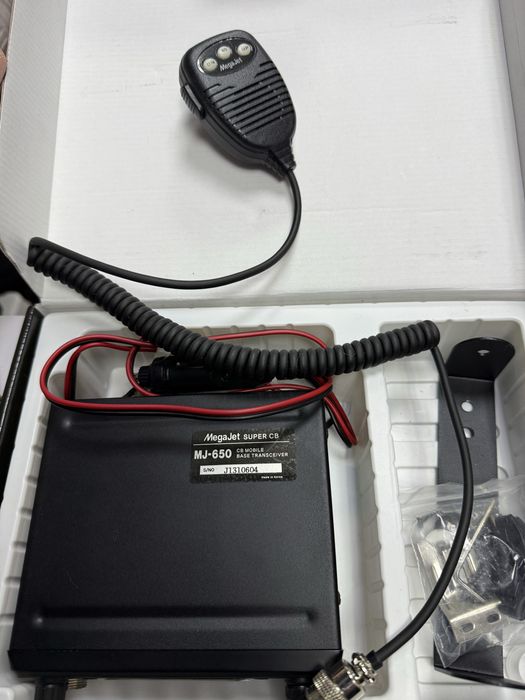 Продам рацию Mega Jet 650