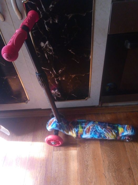 Продам детский самокат