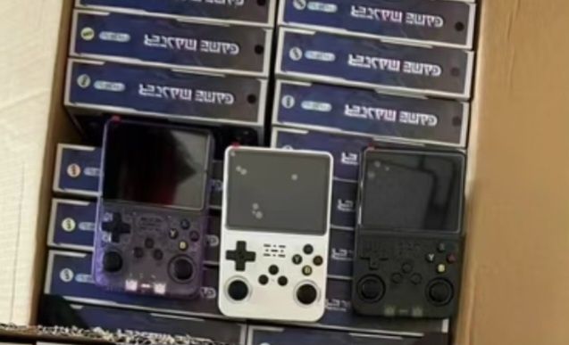 Ретро преносима конзола за видеоигри, 3.5 инчов екран