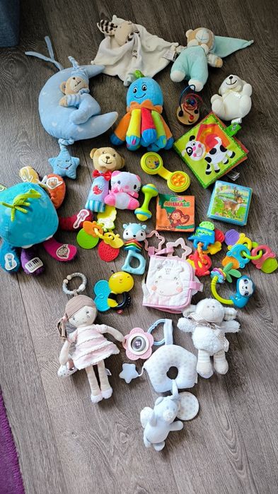 Сет бебешки играчки и биберон Philips Avent