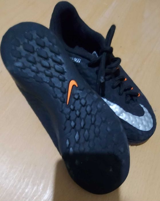 Обувки номер 33 за момче