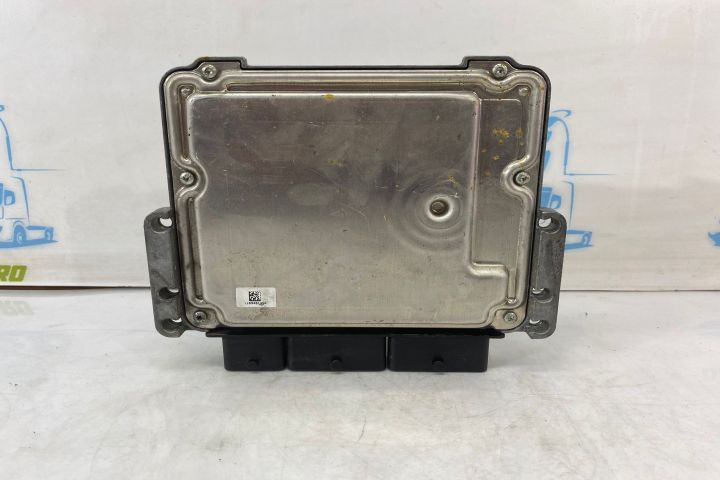 Calculator motor ecu 237106468R 0281032927 1.6 dci R9M Renault Megane 4 seria