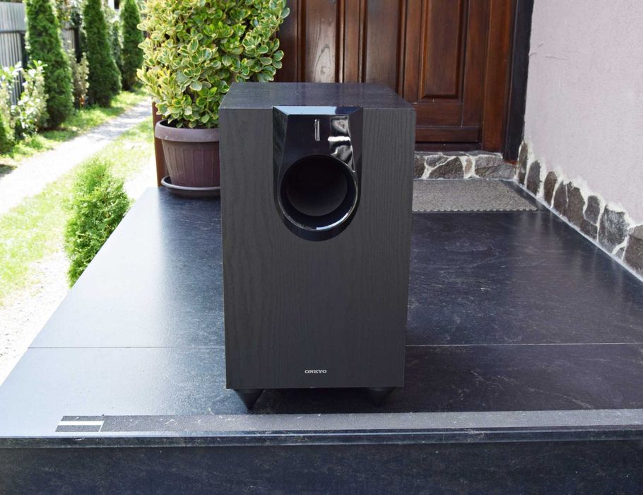 Subwoofer activ Onkyo SKW-560