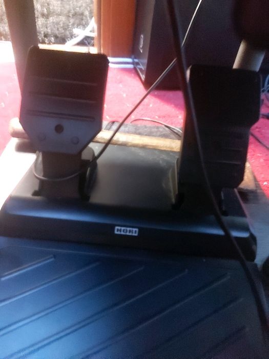 Volan acesta merge pe ps4 ps5 pc este1 saptamana folosit am cutie
