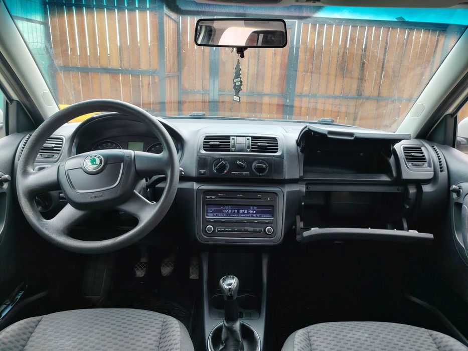 SKODA Fabia 2012 — imagine 5