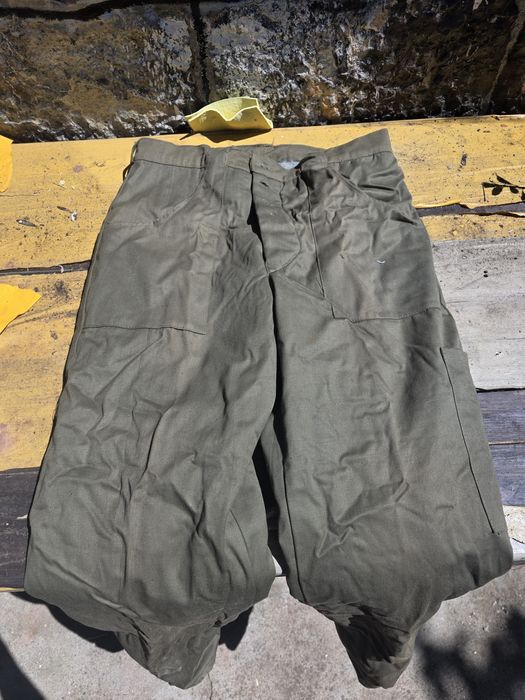 Стари дрехи от вълна