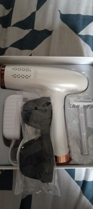Epilator IPL WowStep  epilare definitiva fara durere 999.999 impulsuri 5 trepte de intensitate