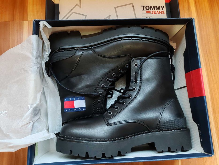 TOMMY JEANS Боти с връзки