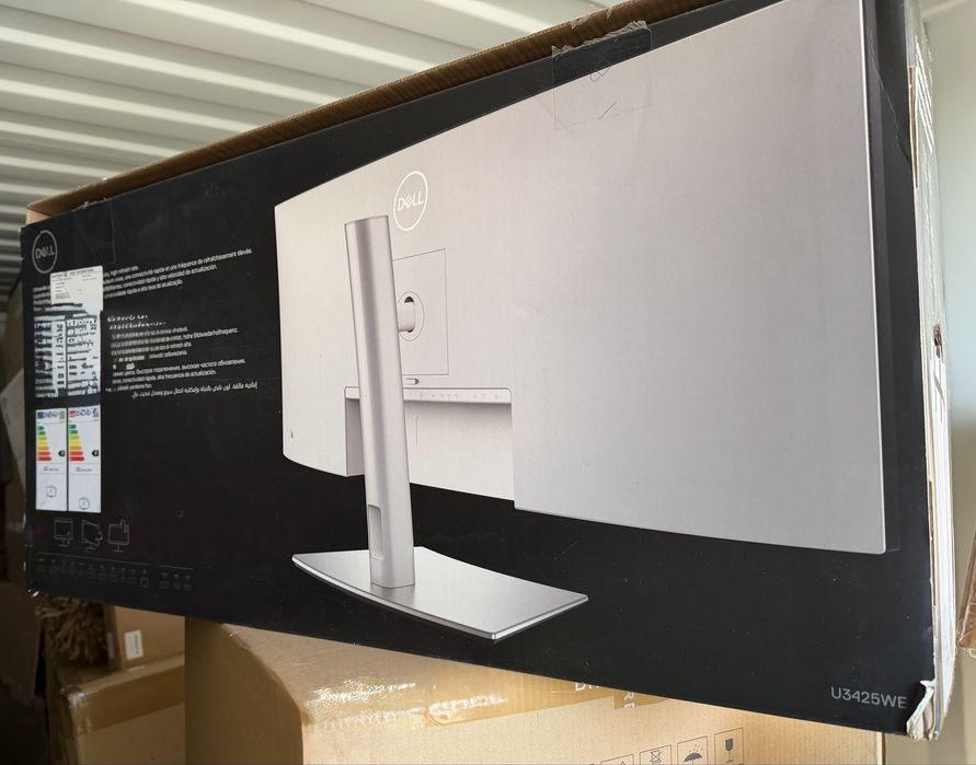 Monitor curbat dell ultra shape