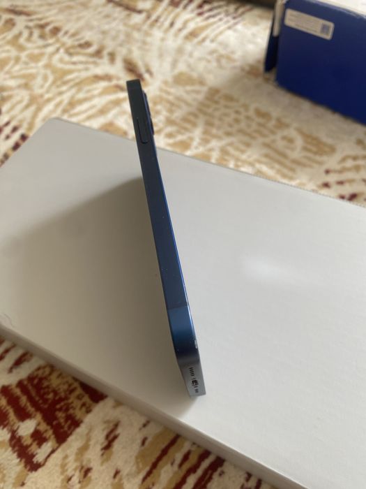 Продам Apple Iphone 12