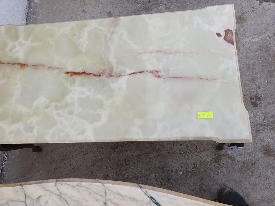 Masuta/masa pt sufragerie/living cu cadru bronz si blat marmura/onix