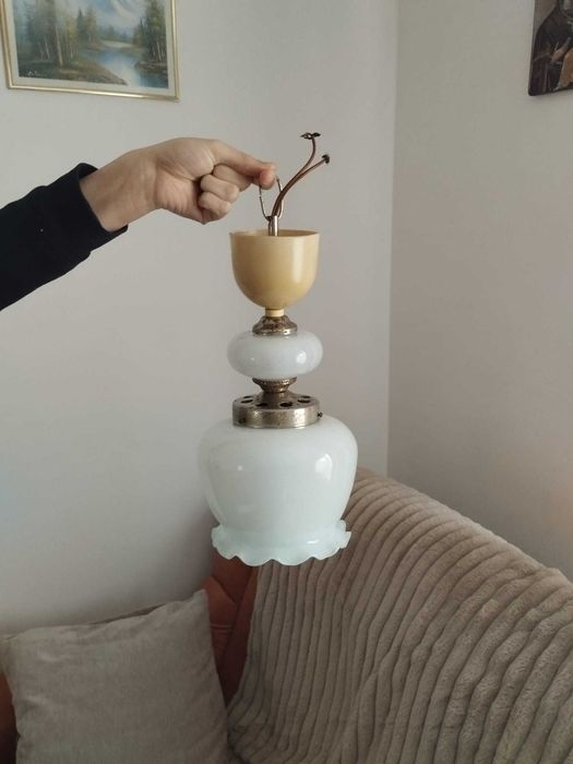 Vând lustră cu un bec. Dărmănești Suceava