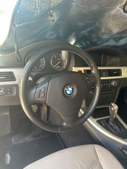 BMW Seria 3 2010 — imagine 3