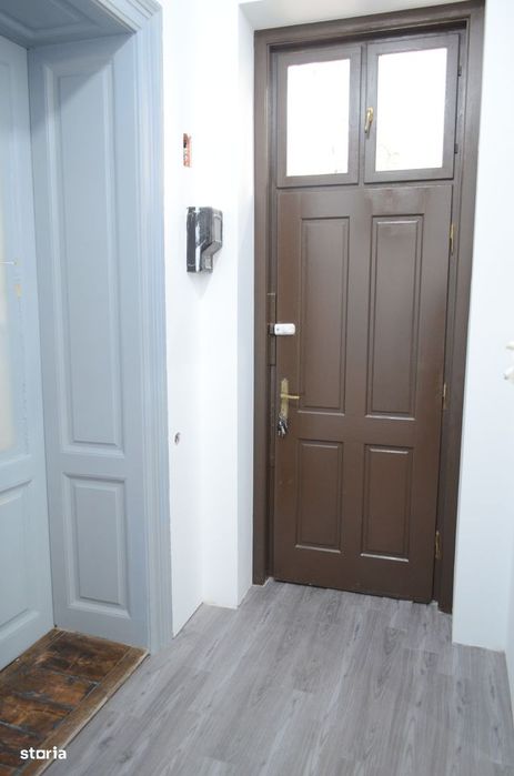 Apartament renovat in cladire interbelica, zona centrala