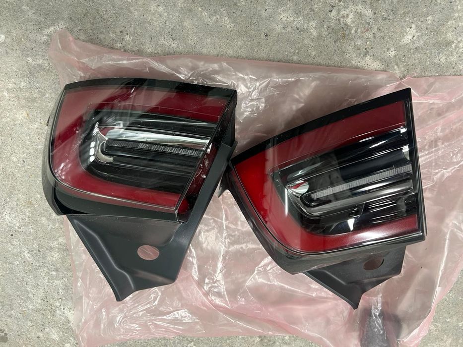 Фарове за Тесла различни видове