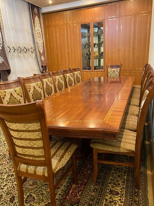 Stol stul komplekt sotiladi 16 kishilik