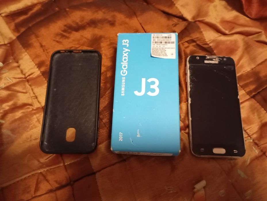 Телефон Самсунг ж3 2017