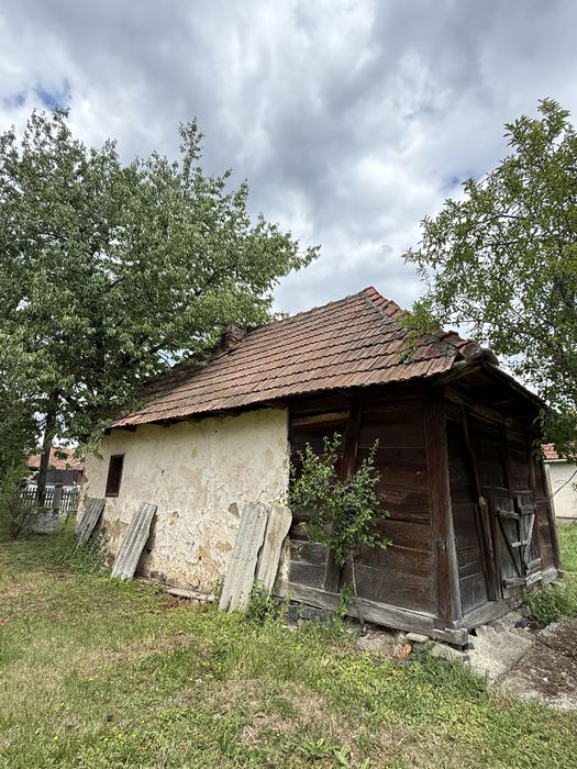 Casa veche traditioanala pentru relocare