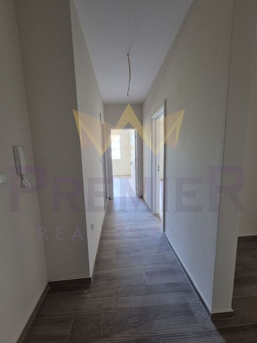 Продава се Тристаен апартамент в Бургас, Меден рудник - зона Д - 93 кв.м за 1615 €/кв.м - Снимка #8