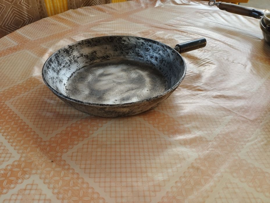 Продам сковороды
