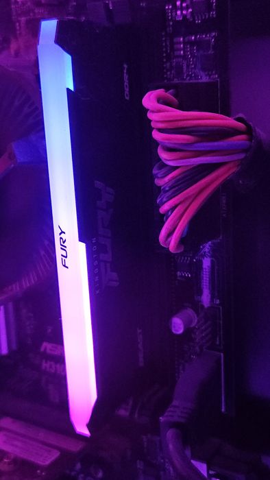 Рам памет Kingston Fury 32gb ddr4 rgb