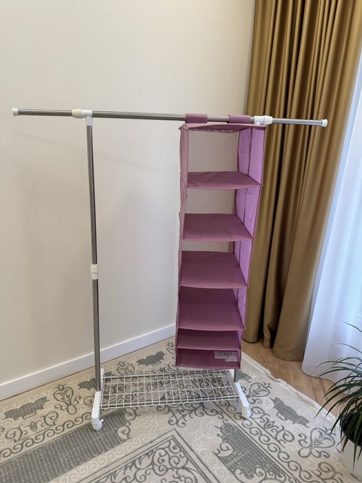 Продам вешалку с полками